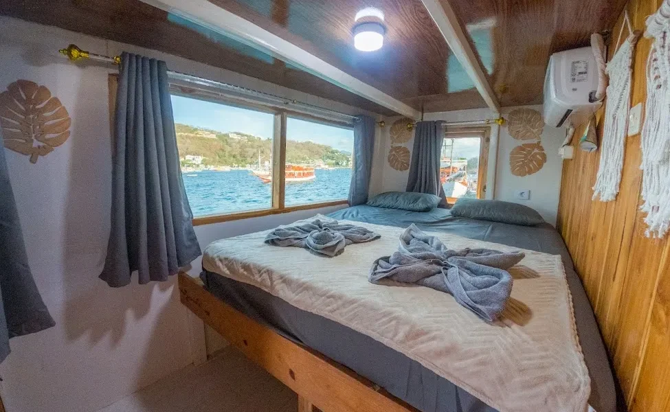 Deluxe Ocean - Image 1